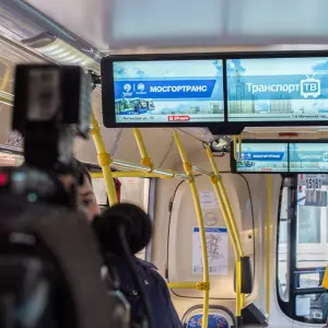 Внутрисалонные экраны на транспорте