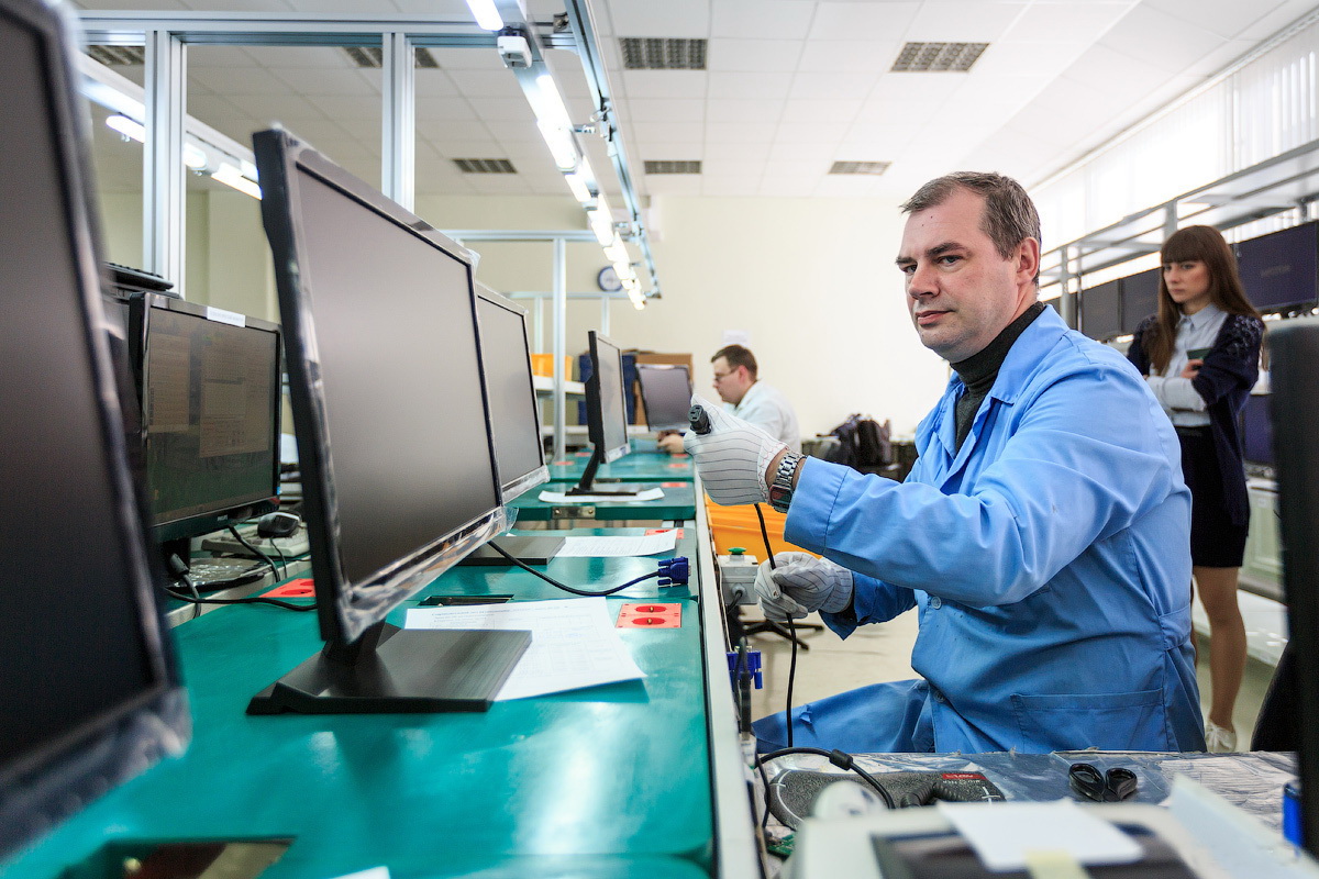 Превосходство местного производства Российские мониторы для качественного видео и компьютерного опыта